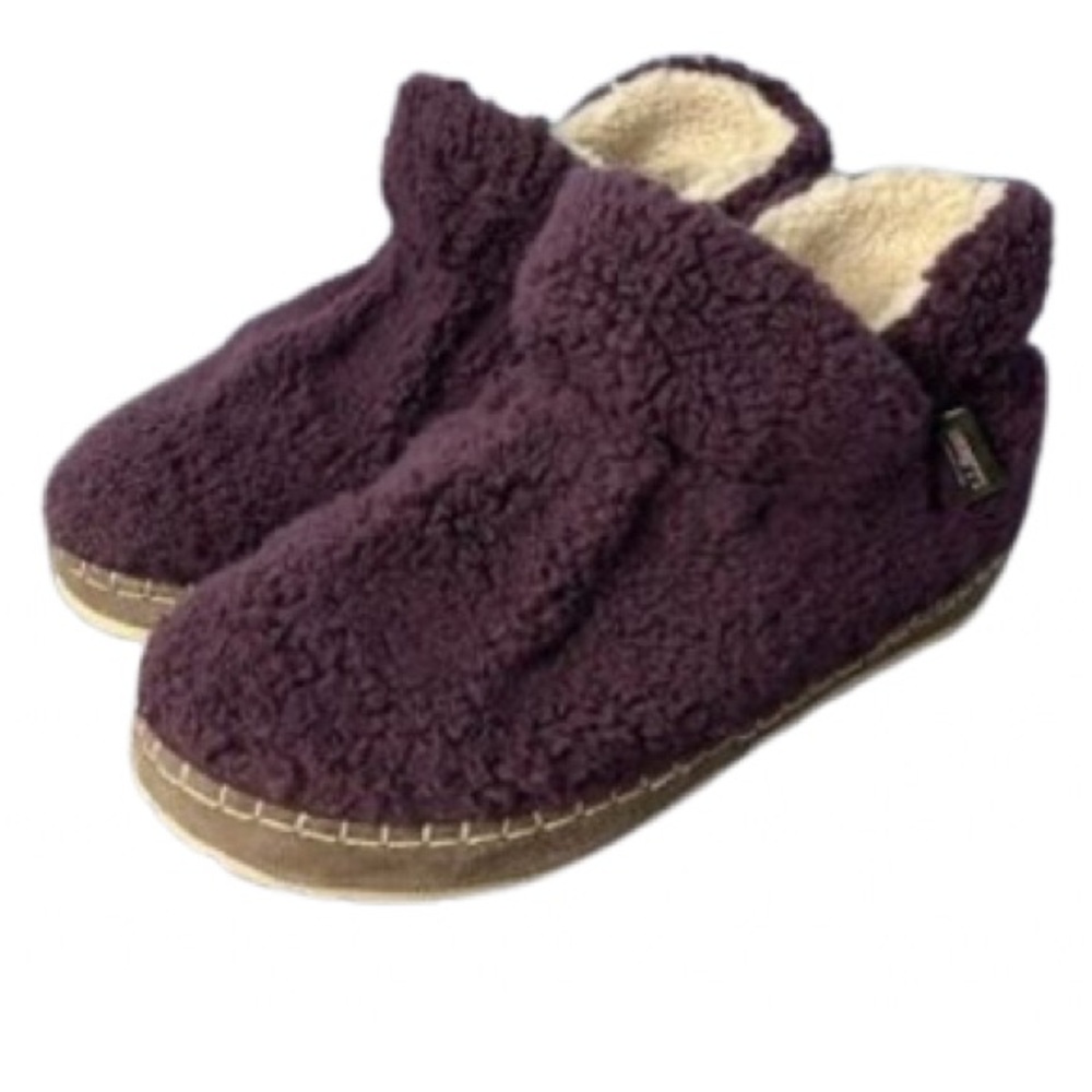 L.L. Bean Women’s Cozy Slipper Booties, Pile Fleece (Plum/Purple)